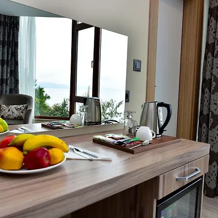 Dora Butik Otel Arakli Экстерьер фото