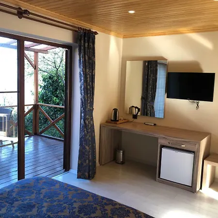 Dora Butik Otel Arakli Экстерьер фото